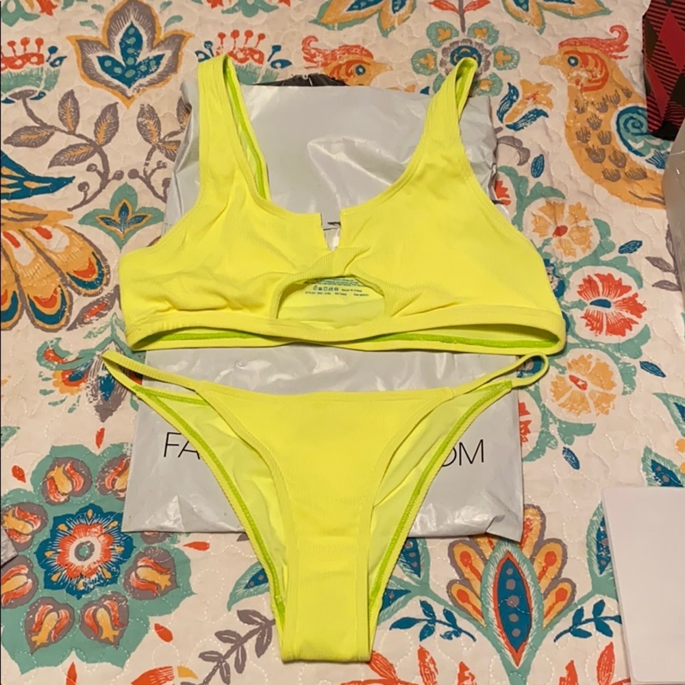 Fashion nova swimsuit